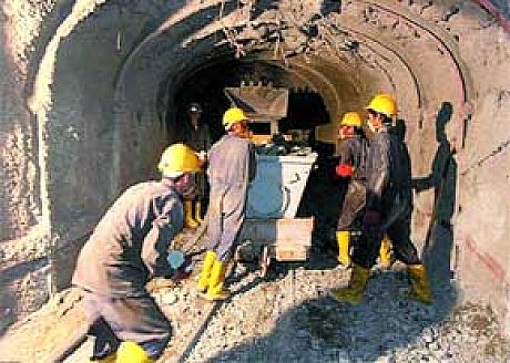 درخواست معدنکاران برای تاسیس بانک تخصصی معدن 