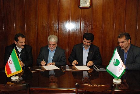 پست بانک و بانک قرض الحسنه مهرایران تفاهم نامه امضا کردند